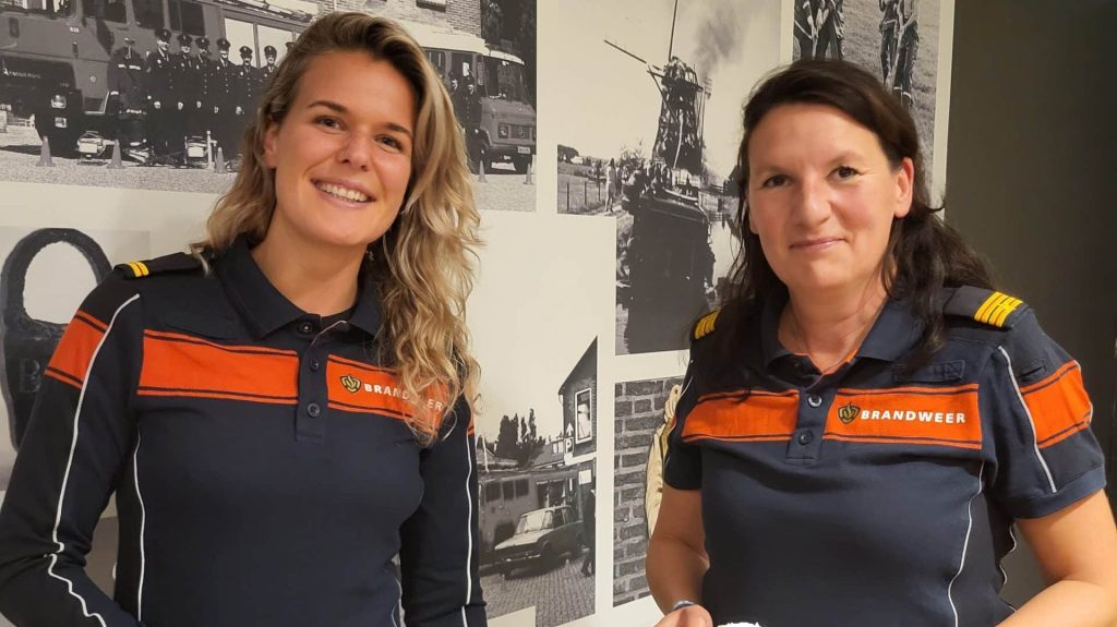 Lianne Meijer en Roos Konijn-Kapteijn tijdens de training van de leergang Instructeur in Canvas.