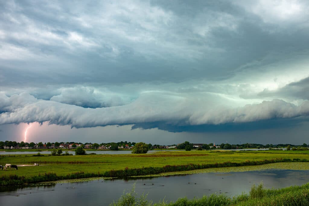 Rolwolk met onweer