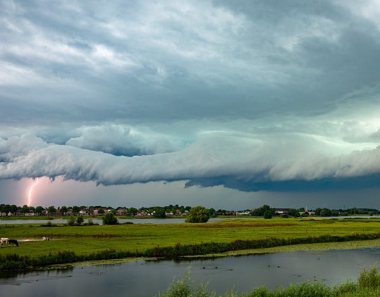 Rolwolk met onweer