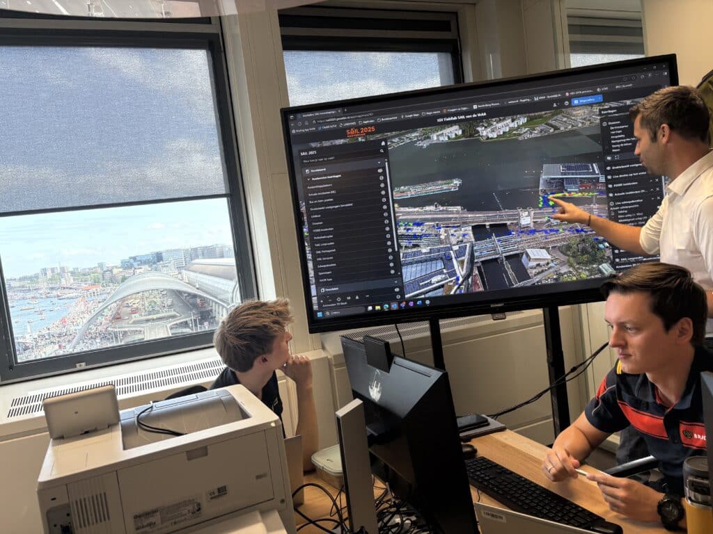 Het Fieldlab IGV van Veiligheidsregio Amsterdam-Amstelland, met rechts op de foto Martijn van Wijlen
