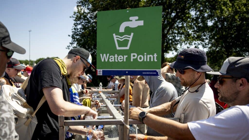 Waterpunt op festival.